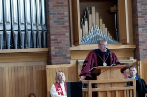 President Paul Pribbenow speaks in Hoversten Chapel