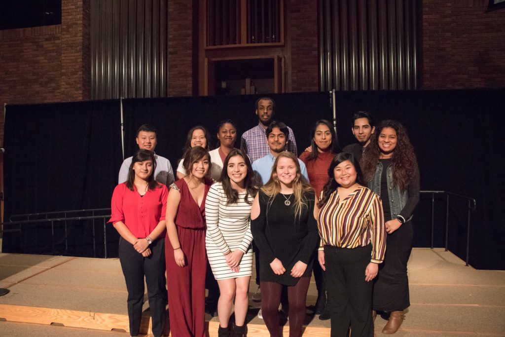 Group picture of scholars at scholarship dinner