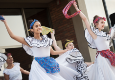 Dancing entertaining during the peace meal