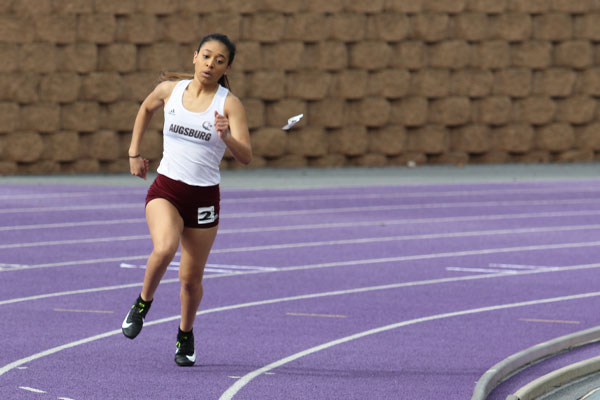 Augsburg women’s track and field student-athlete hits the track 2021