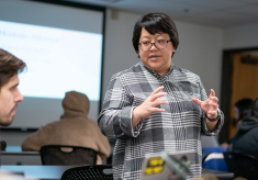 Uncovering the experiences of Hmong entrepreneurs